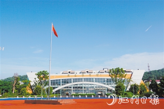 江門市實驗中學(xué)（高中部）環(huán)境優(yōu)美。