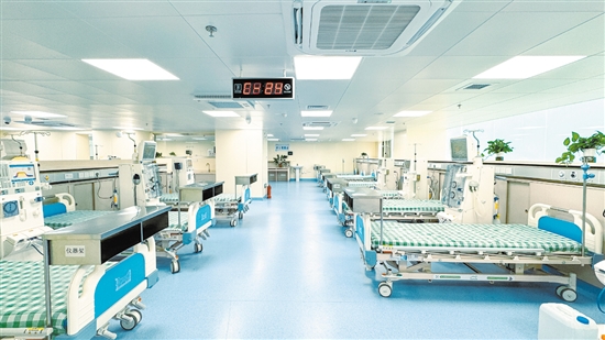 位于綜合樓一樓的全新血液凈化中心即將投入使用。