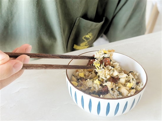 米飯煮熟后如果儲存不當再拿來炒飯吃，或會導(dǎo)致“炒飯綜合征”。