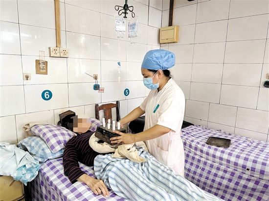 中醫(yī)傳統(tǒng)療法有助于治療失眠。