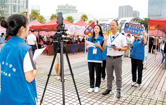 本次招聘會同步設立了直播云聘會專區(qū)，通過線上直播介紹參會企業(yè)及招聘需求。