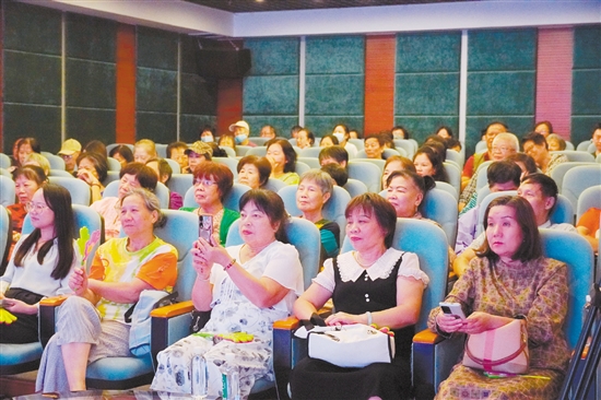 分享會上，旅游愛好者齊聚一堂。