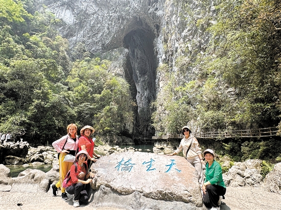 老年人旅游市場潛力巨大。