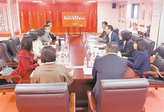 與會者進行深入交流。