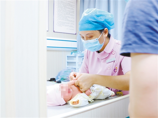 接種疫苗是有效提高免疫力的方法之一。