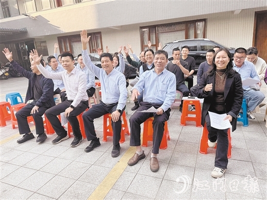 麻三村開展“百千萬工程”知識(shí)有獎(jiǎng)問答活動(dòng)，幫助村民更清晰地了解惠民政策。