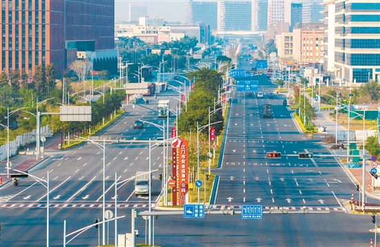 江海區(qū)交通路網(wǎng)逐漸完善，為經(jīng)濟發(fā)展注入澎湃動力。