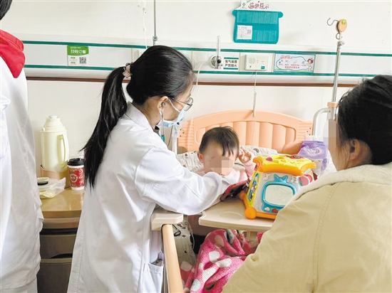 預(yù)防兒童感冒，需要注意去寒就溫。