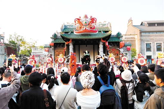 黃茅?？绾Ｍǖ篱_通后，赤坎華僑古鎮(zhèn)人氣更旺了。