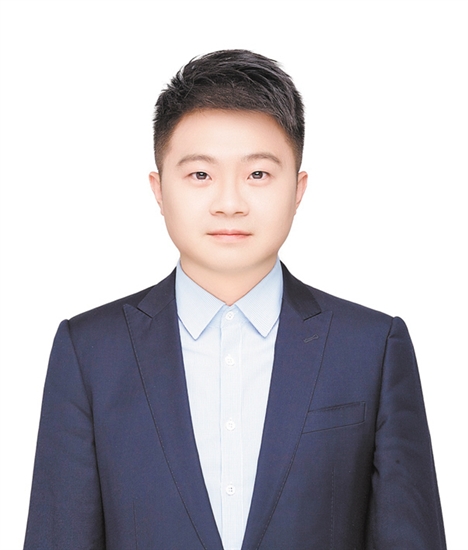 江門市青年企業(yè)家聯(lián)合會常務(wù)副會長、江門市長河化工實業(yè)集團(tuán)有限公司總經(jīng)理趙立衡