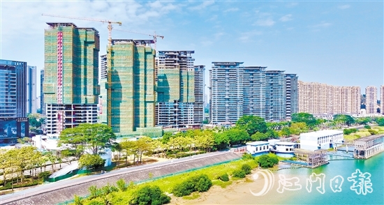 第四代住宅采用了大陽臺設(shè)計(jì)，有效提升住宅實(shí)用率和增強(qiáng)居住舒適度。