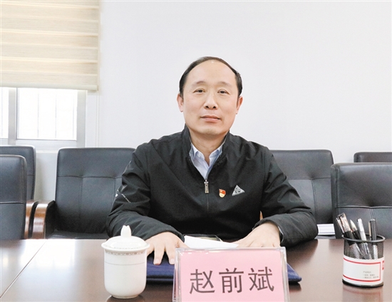 市統(tǒng)計局黨組成員、二級調(diào)研員趙前斌