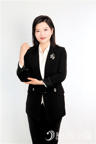 鶴山市教師發(fā)展中心音樂教研員鄒牡丹