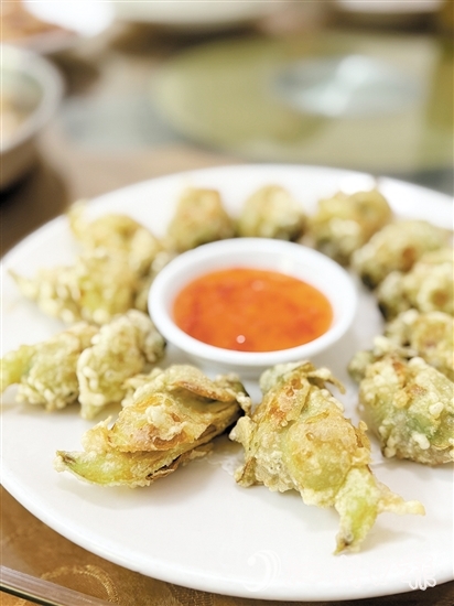 梁記山莊推出的應(yīng)季菜式“炸禾雀花”。