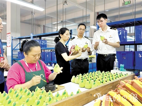 恩平海關(guān)積極主動為企業(yè)提供服務。