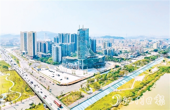 從工業(yè)重鎮(zhèn)到宜居新城，外海書寫“煙火氣”與“國際范”并存的“城市美學(xué)”。圖為外海希岸酒店。邱昱