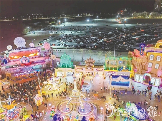 開平構(gòu)建多層級景區(qū)景點集群，農(nóng)文旅融合發(fā)展聯(lián)農(nóng)帶農(nóng)成效明顯。圖為“夢回開平·僑海華韻”夜經(jīng)濟項目。