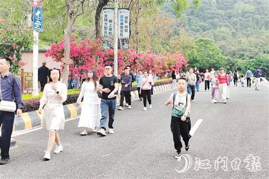 大雁山風景區(qū)成為市民游客踏青郊游的好去處。