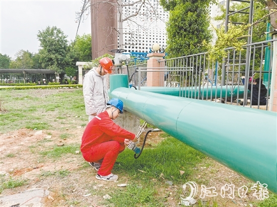 江門能源通過為工業(yè)企業(yè)提供高品質(zhì)蒸汽，為產(chǎn)業(yè)發(fā)展提供“綠色動力”。