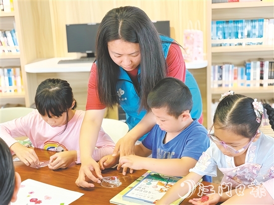 水口鎮(zhèn)新時(shí)代文明實(shí)踐所舉辦“翻開(kāi)一本書，打開(kāi)一個(gè)世界”主題閱讀活動(dòng)。