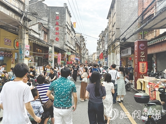 長(zhǎng)堤歷史文化街區(qū)依然是旅游熱門目的地。