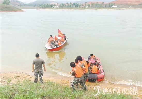 近日，鶴山市舉行2025年防汛防風(fēng)應(yīng)急演練。