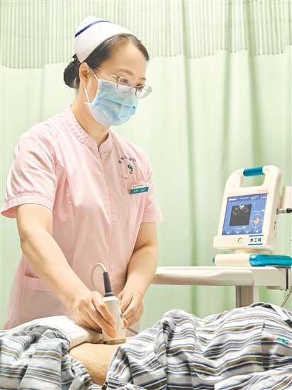 泌尿外科護(hù)士長鐘春紅