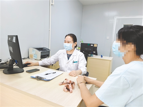 兒童青少年如果出現(xiàn)營養(yǎng)問題應及時就診，尋求專業(yè)人士的建議。