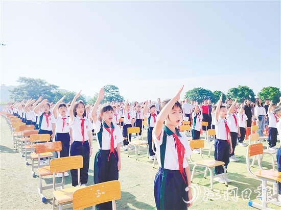 開平開展“國(guó)歌高聲唱”行動(dòng)，培育學(xué)生家國(guó)情懷。