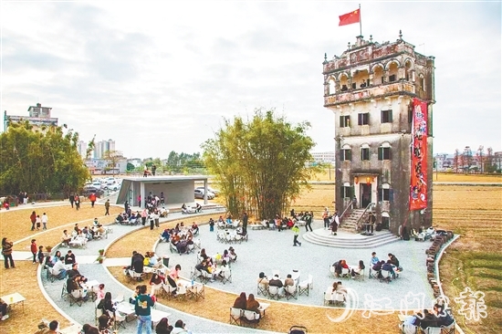 位于赤坎鎮(zhèn)紅溪村委會的“鷹村營地”，不少市民、游客前來享受“慢生活”。