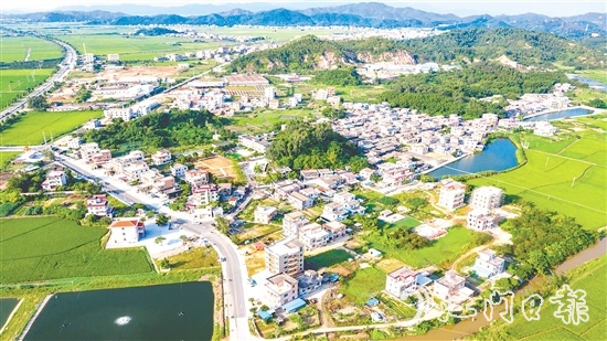 赤溪鎮(zhèn)長安村以土地盤活、環(huán)境整治、基建升級、治理創(chuàng)新為抓手，借“百千萬工程”東風(fēng)破繭成蝶。