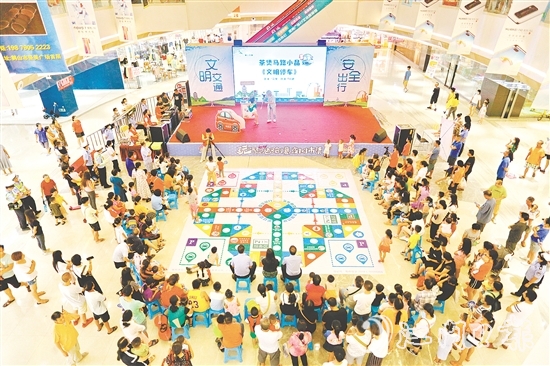 鶴山市有序開展、深化推進全國文明城市創(chuàng)建十大專項整治及十大文明提升行動，全面提升城市精細化管理水平。