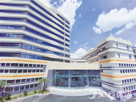 鶴山工業(yè)城養(yǎng)老服務(wù)中心為周邊長者提供更專業(yè)、多元的養(yǎng)老服務(wù)。