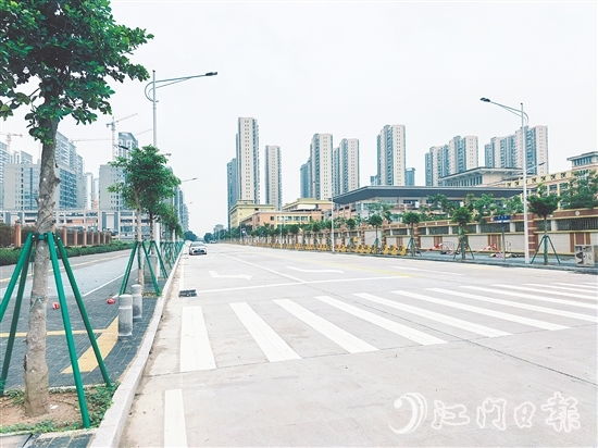 人大代表提出關(guān)于解決源清路道路問(wèn)題的建議得到相關(guān)部門(mén)重視，在人大力量的推動(dòng)下，源清路終于通車(chē)。