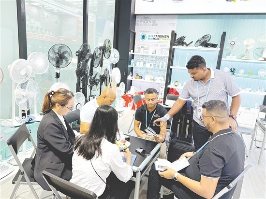 小崧股份產品吸引外國客商。