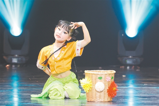 融合劇情的舞蹈表演更有感染力。