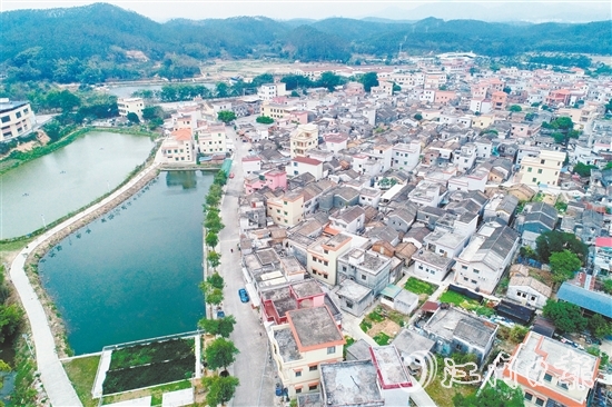 里元村新貌。