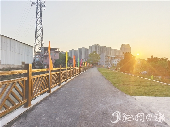 長(zhǎng)沙街道東樂(lè)村新陂河綠道新貌。