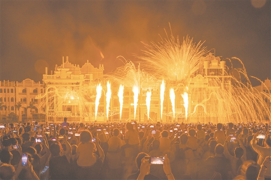 赤坎華僑古鎮(zhèn)夜景。