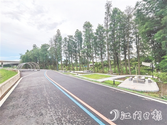 下沙河綜合治理工程成效初顯，河岸環(huán)境升級(jí)，成為村民休閑娛樂的好地方。