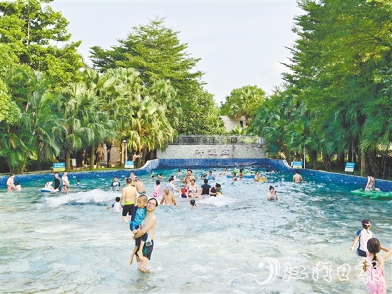 恩平的溫泉景區(qū)還有水上項目。