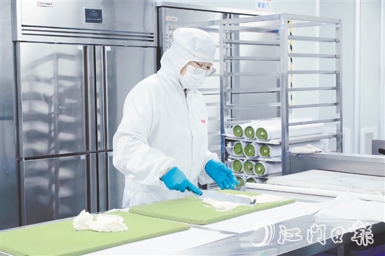 廣東嘉士利食品集團(tuán)有限公司成立省級(jí)研究中心，聯(lián)合科研院所投入高層次人才，近三年獲27項(xiàng)科研成果、14項(xiàng)專(zhuān)利授權(quán)。