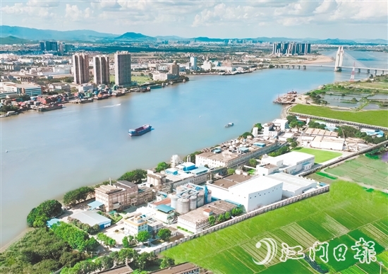 羅賽洛（廣東）明膠有限公司，是一家集科研、生產(chǎn)、貿(mào)易為一體的明膠生產(chǎn)企業(yè)，擁有全套明膠生產(chǎn)線(xiàn)，產(chǎn)品暢銷(xiāo)國(guó)內(nèi)外。