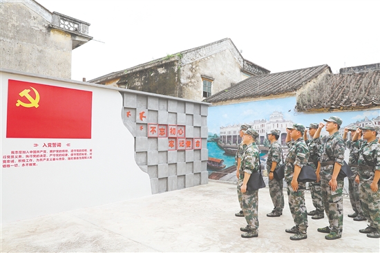 開平組織民兵隊伍到紅色基地參觀見學，賡續(xù)紅色基因。