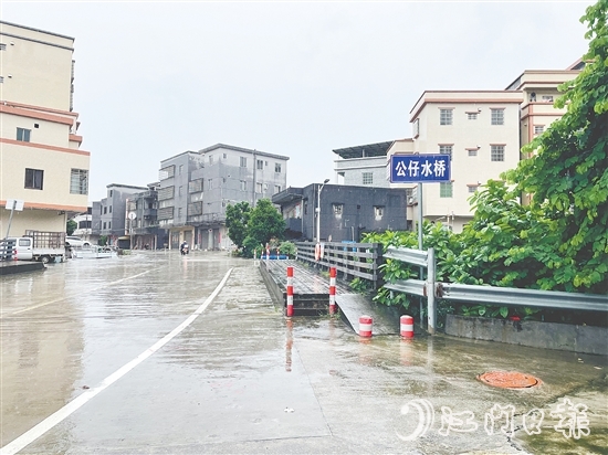 得益于內(nèi)澇整治，今年以來(lái)公仔水橋周邊未出現(xiàn)“水浸街”。