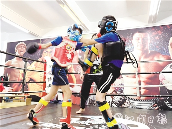 運動員敢打敢拼，展現(xiàn)出良好的競技狀態(tài)和精神風(fēng)貌。