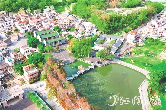 中鐵廣州局支持來蘇村建成八斗橋、游客驛站等基礎(chǔ)設(shè)施。圖為來蘇村新貌。