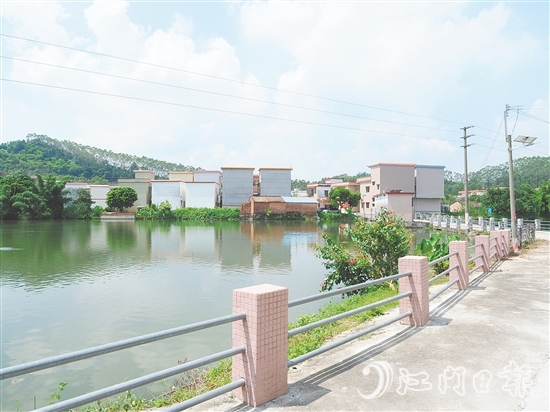 工程圍繞人居環(huán)境提升全面開展綜合治理，針對重點(diǎn)區(qū)域開展“拉網(wǎng)式”清理，做到不留任何衛(wèi)生死角。