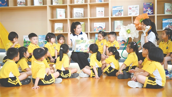 恩平“書香校園”建設(shè)成果顯著，閱讀氛圍濃厚。