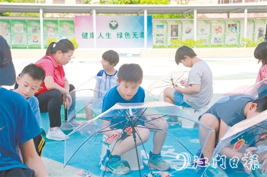 恩平市禁毒教育基地常態(tài)化策劃開展多樣化“禁毒+”主題宣教活動。